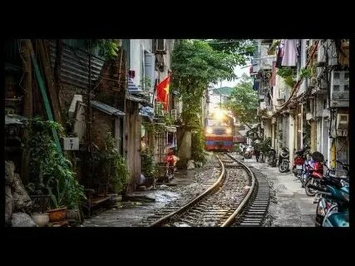 Sự Bùng Nổ Của Video Ngắn và Trí Tuệ Nhân Tạo: Vai Trò Thiết Yếu Của Đào Tạo Kỹ Năng Sáng Tạo Nội Dung